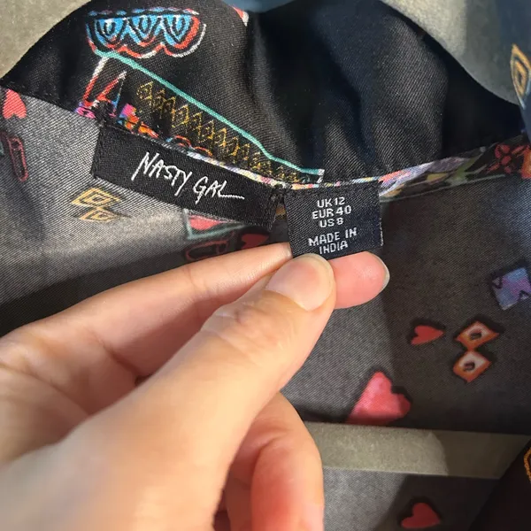 Nasty Gal Black Shirt with Colorful Queen of Hearts Accents PJ Shirt - Size 8 - Image 3