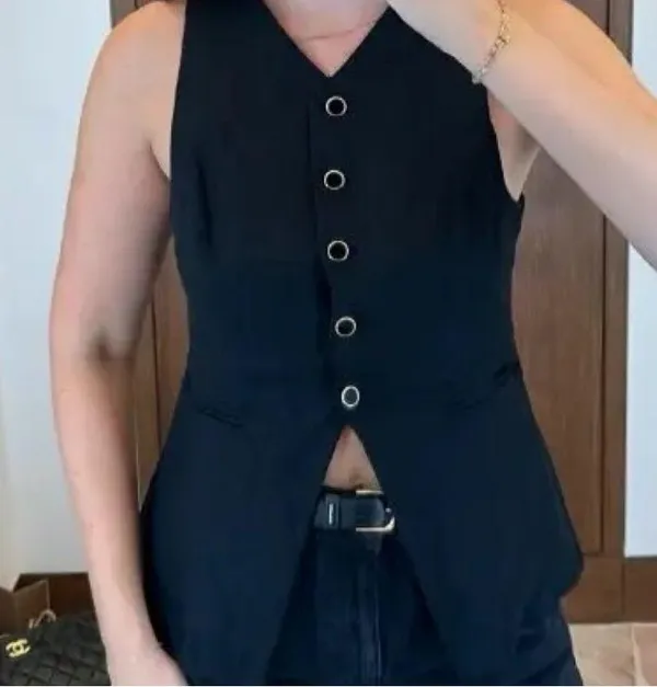 Reformation Aspen Linen Vest - Image 3