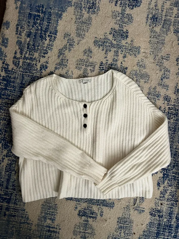 White American Eagle Sweater - Image 2