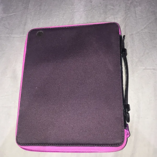 Marc by Marc Jacobs iPad Case - Image 4