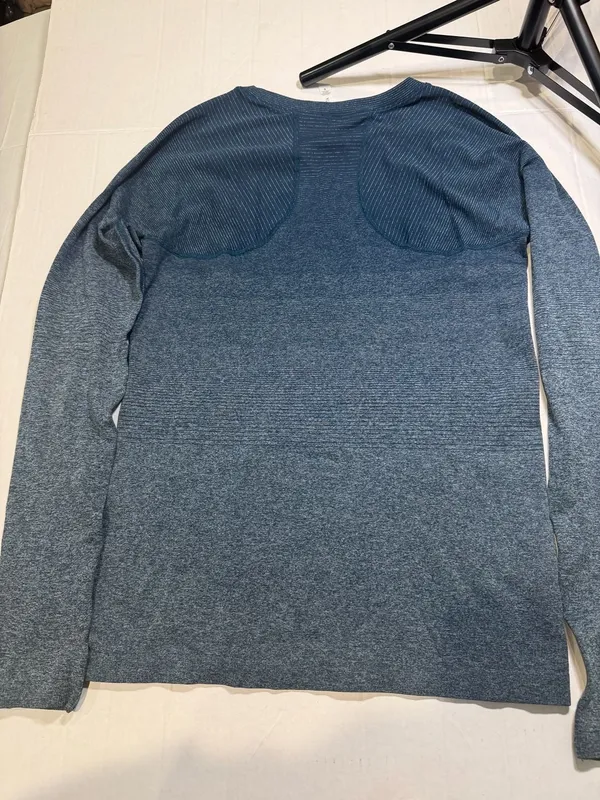 Athleta Momentum Seamless Long Sleeve Crew Top Blue - Image 2