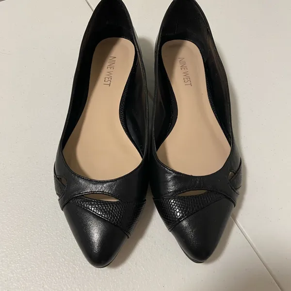NWOT | Nine West black pointed flats — size‎ 6 - Image 2