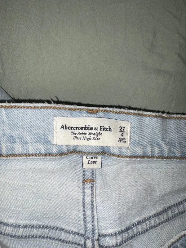 Abercrombie Straight Jeans - Image 3