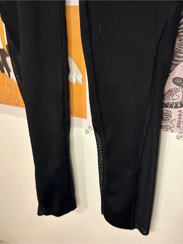 Victoria’s Secret PINK Ultimate Black Mesh Leggings – Size XS - Image 6