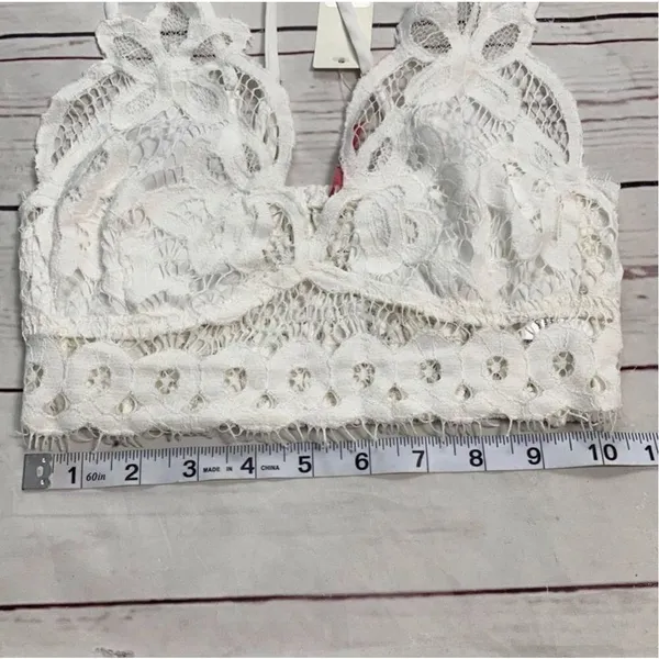 Francesca’s Dina Be Ivory Lace Bralette Size XS - Image 8