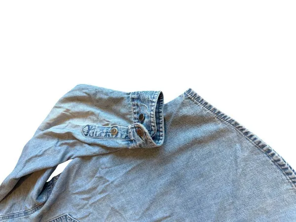 Eddie Bauer Light Wash Blue Chambray Button Down Shirt Overshirt Large Women's - Image 5