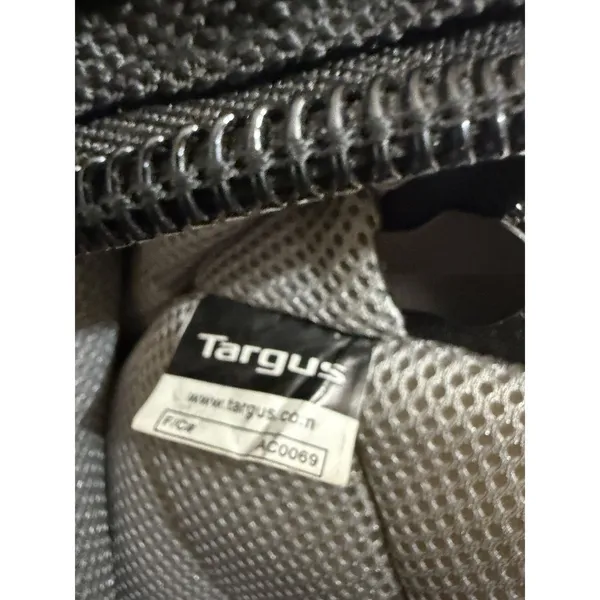 Targus Unofficial Messenger Bag TSM104US Black‎ Nylon EUC Laptop Pockets - Image 7