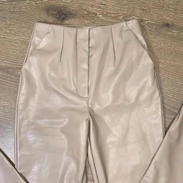 Abercrombie&Fitch Vegan Leather Elegant Tan Women's Pants size 24L/00 Curve Love - Image 2