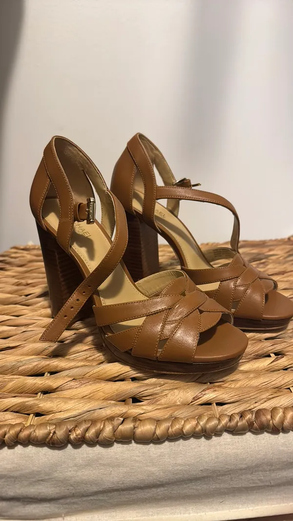 Michael Kors tan block heels - Image 2