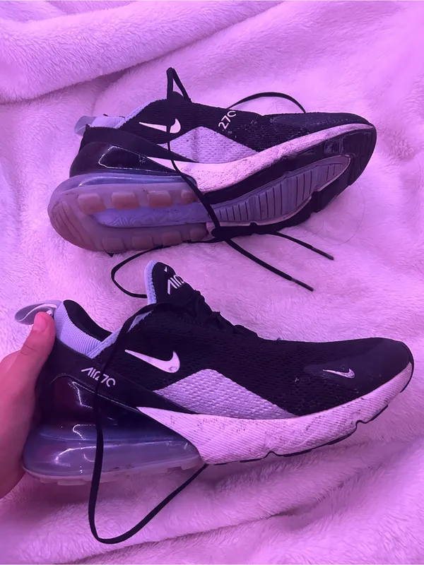 Nike 270s Black and White Women's Athletic Sneakers - Image 2
