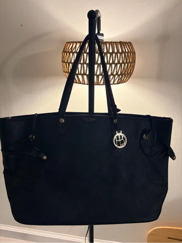henri bendel Black Leather Tote with Gold Logo Charm - Image 2
