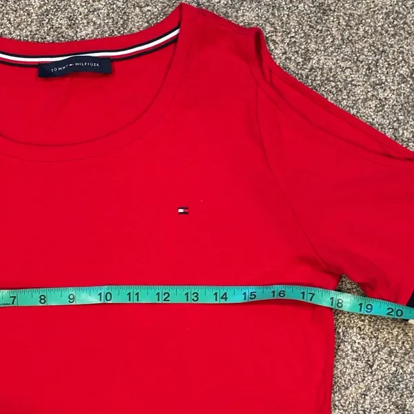 Tommy Hilfiger Women's Red Cold-Shoulder Blouse Shirt Striped - Image 3