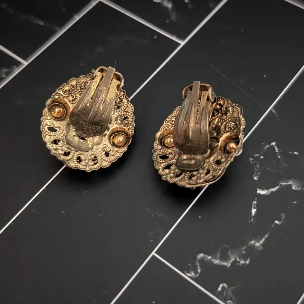 Vintage Clip On Earrings Stunning & Elegant Brassy Tone/Dark Gold Tone - Image 3
