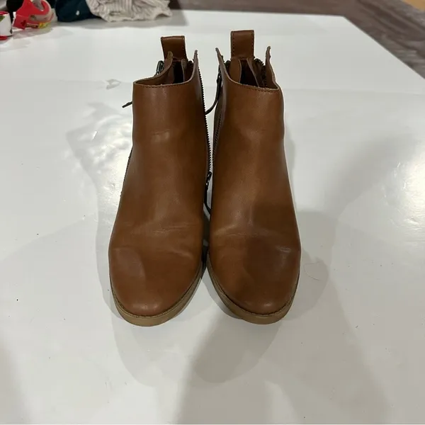 DV Dolce Vita Brown Asymmetrical Zipper Heeled‎ Booties Size 10 - Image 2