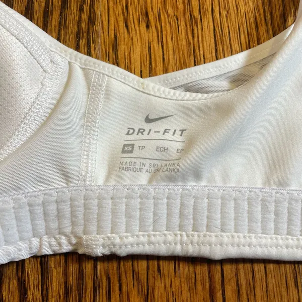 Nike DRI-FIT Shape Women's High-Support Padded Zip-Front Sports Bra CN3718-100 - Image 5