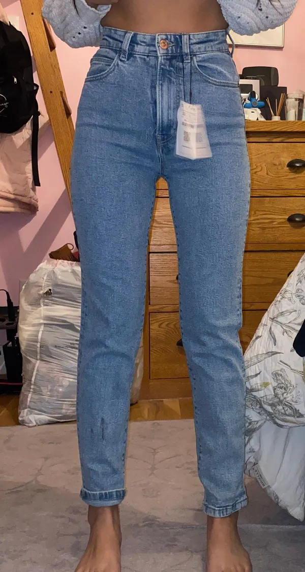 Organic Cotton Slim Mom Jeans with Stretch in Washed Blue - Image 4