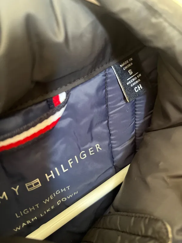 Tommy Hilfiger Puffer Vest - Image 2