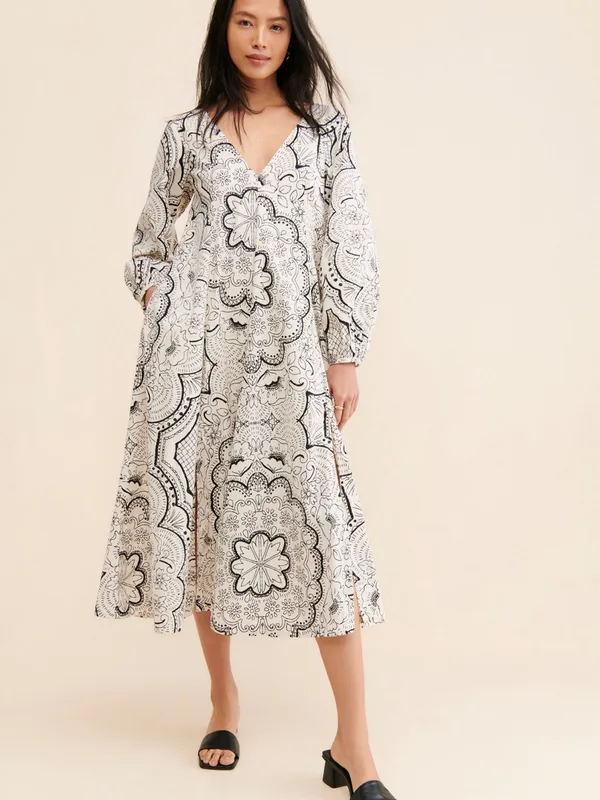 Anthropologie Long-Sleeve V-Neck Dress Midi Style Size M - Image 14