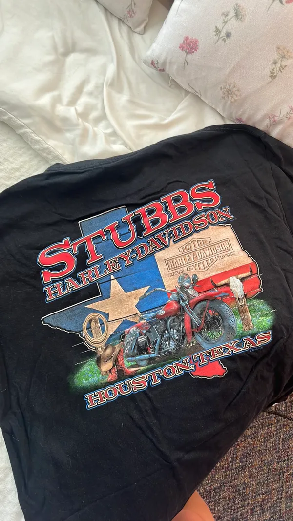 Vintage  T-shirt - Image 2