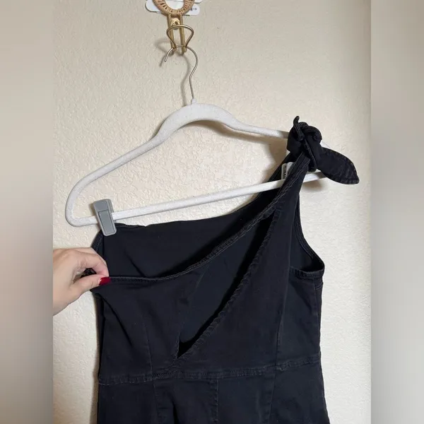 Free People Denim One-Shoulder‎ Flare Jumpsuit Sz Large in Black - Image 5