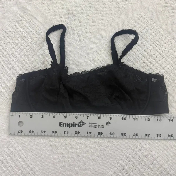 PINK Victoria’s Secret medium Wink unlined lace scoop bra BC 3302 - Image 9