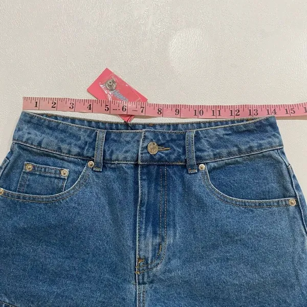 Edikted Heart Pocket Denim Shorts NWT Size S Y2K Coquette Low Rise - Image 5