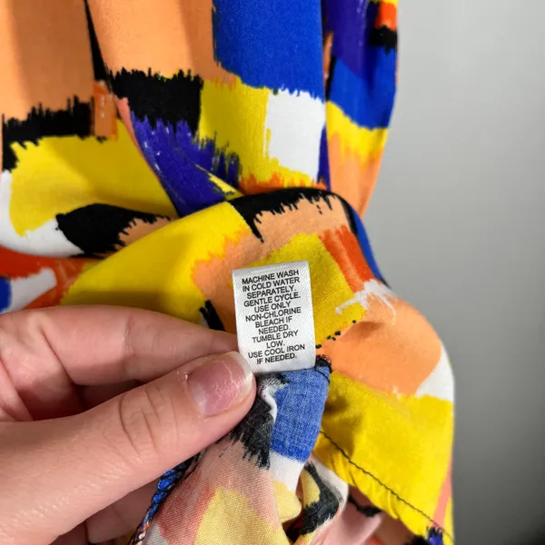 Cato Plus Size Multicolored Art Deco Funky Pattern Open Cutout Back Blouse 26/28 - Image 4