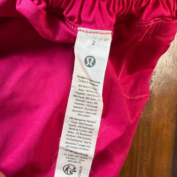 Lululemon Hotty Hot High-Rise Lined Shorts 2.5 Pink Size 2 - Image 9