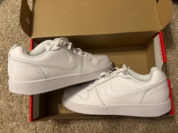 All white unisex Nike sneakers - Image 4