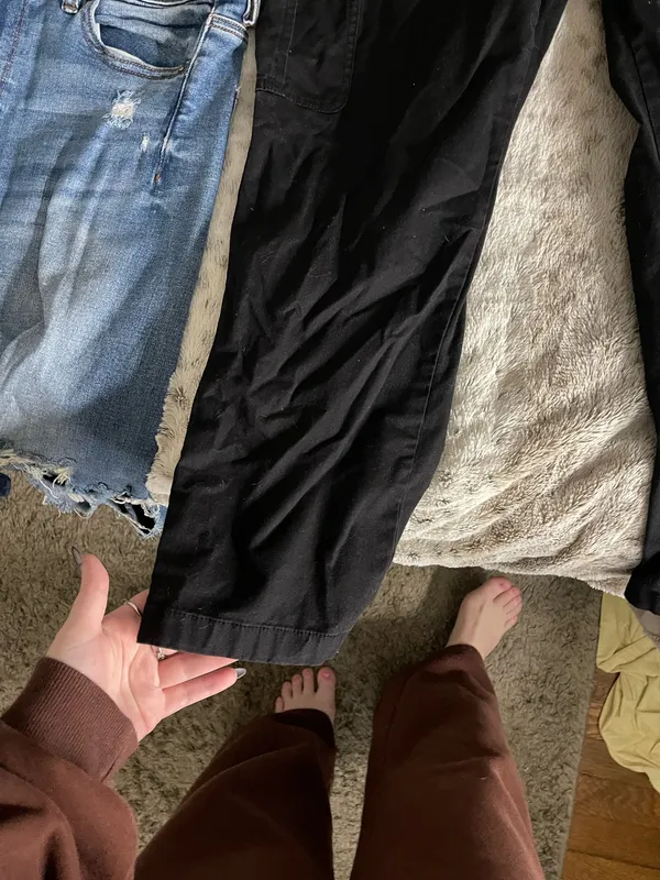 Old Navy Black Cargo Pants - Image 3