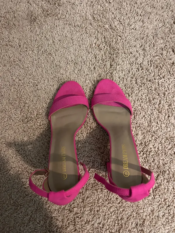 Dream Pairs Women’s Hot Pink Heels Size 9 - Image 2