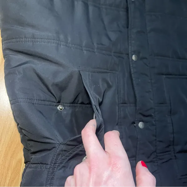 Ruff Hewn Black Puffer Vest Women’s Size Large Quilted Full‎ Zip Sherpa Collar - Image 2