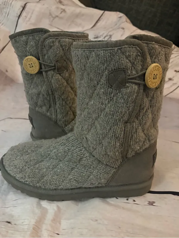 Women’s UGG Knit Button Accent Winter Boot - Gray 7 - Image 3