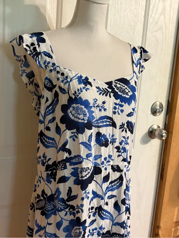 Loft NWT Blue and White Floral Maxi Dress - Women size 14 - Image 2