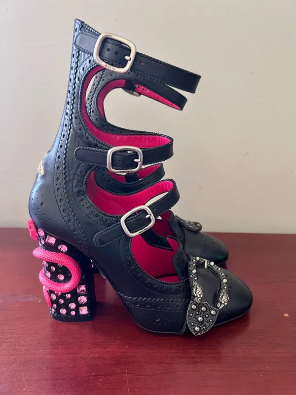 NEW Gucci Queercore Crystal Embellish Brogue Snake Heel Pumps Size 38.5 RARE - Image 9