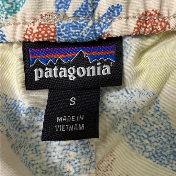 Patagonia Women's 2.5" Barely Baggies Shorts - Image 7