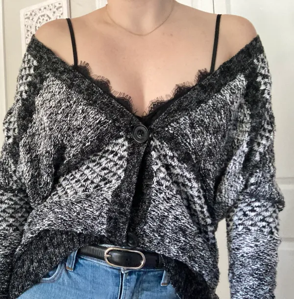 Abercrombie Oversized Knit Sweater Black & White XS/S - Image 2