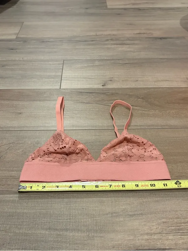 LIVELY LIGHTLY LINED PLUNGE SHELL TRIANGLE BRALETTE‎ PINK SIZE SMALL - Image 4