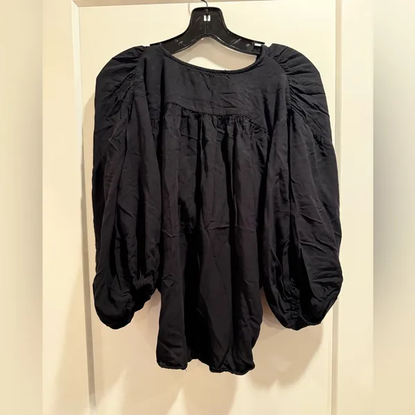 Peral & Pup Black Wrap Blouse Size‎ S/M - Image 2