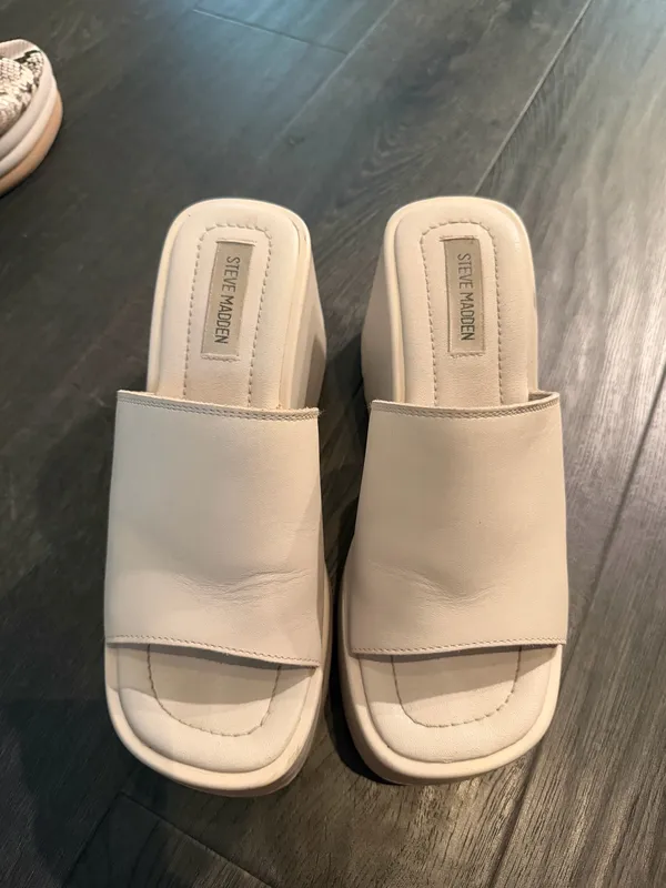 Steve Madden Women's arwen white leather platform sandals - Image 2