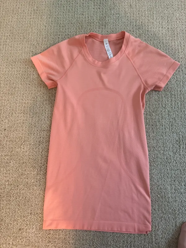 Lululemon Swiftly Tech Short Sleeve - Image 2
