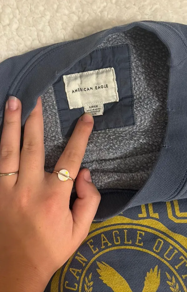 American Eagle Outfitters Crewneck - Image 2