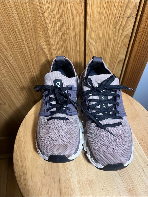 On Running Women’s Cloud Running Shoes - Mauve/Black - Image 9