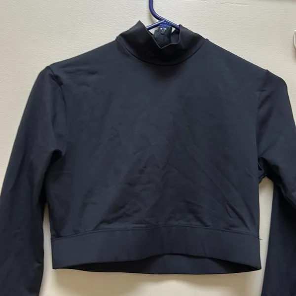 Crop black 3/4 top - Image 3