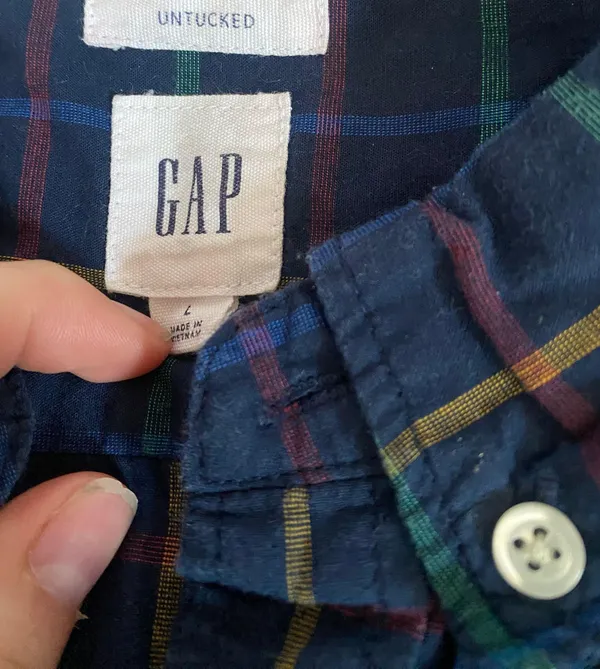 Gap untucked button up shirt - Image 3