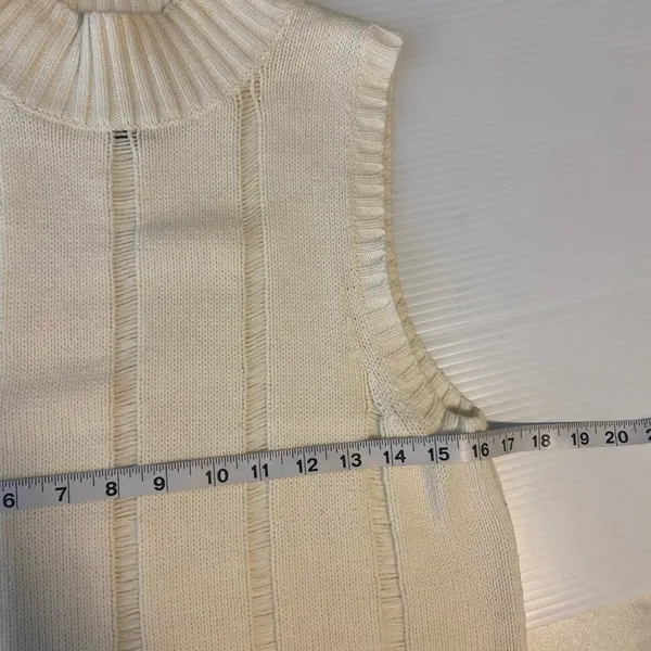 Whitney‎ Port Pointelle Stitch Mock Neck Sleeveless Fisherman Sweater Size M - Image 5