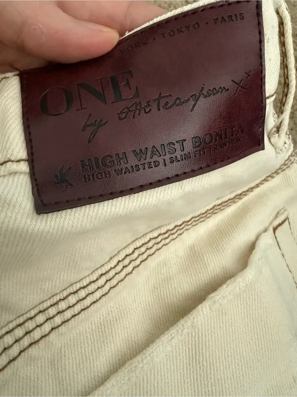 One Teaspoon Milk beauty High Waist Bonita Denim shorts size 26 - Image 4