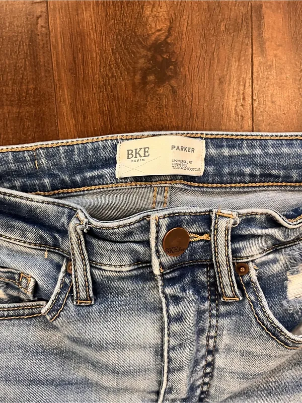 BKE Buckle Parker Jeans Women’s 24x29.5 Tailored Bootcut Universal Fit High Rise - Image 2
