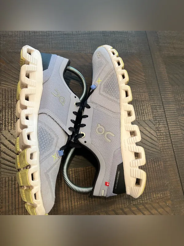On Cloud X 3 athletic shoes gray/purple 7 women - Image 7