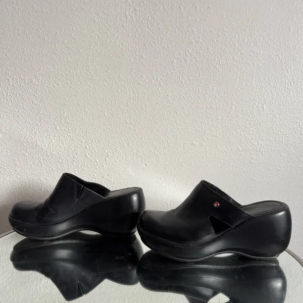 TOMMY HILFIGER Vintage 90s Y2K Black Leather Chunky Platform Slip On Clog Mules - Image 8